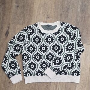 Adrianna Papell Size Medium Sweater